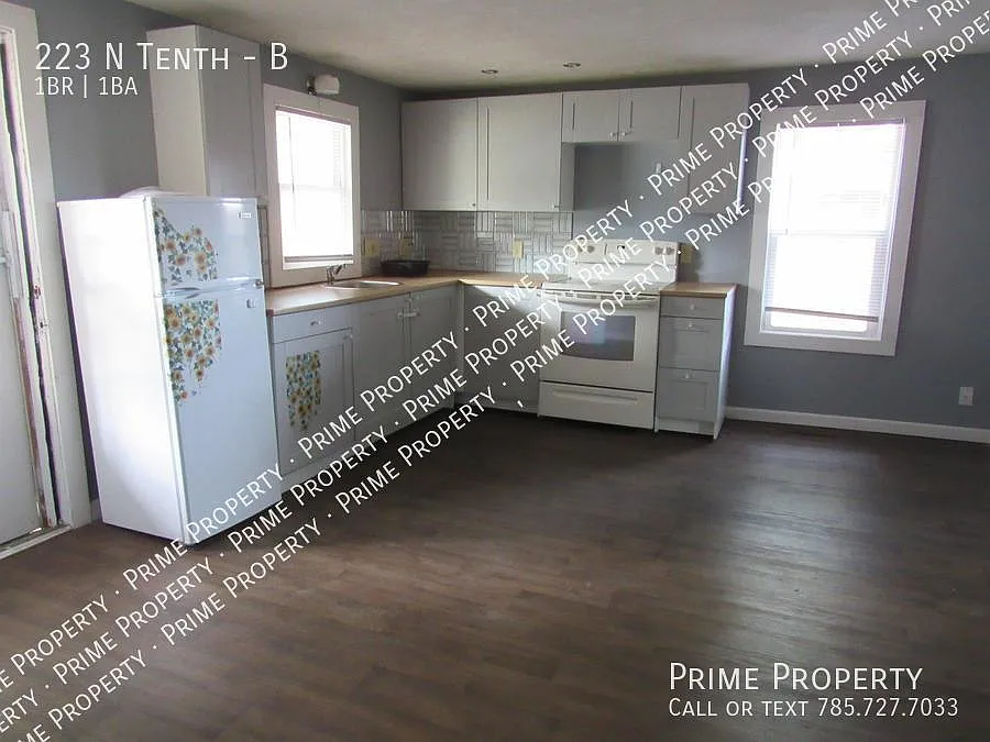 Building Photo - 223 N 10th St #B