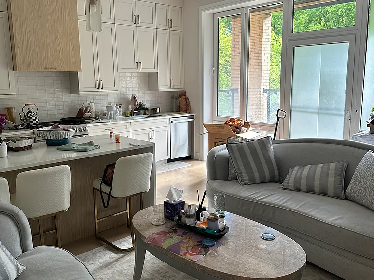 4939 N Damen Ave #201 — Photo 11