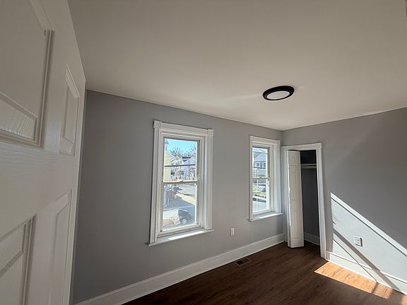 4th image of 366 Cleveland Ave