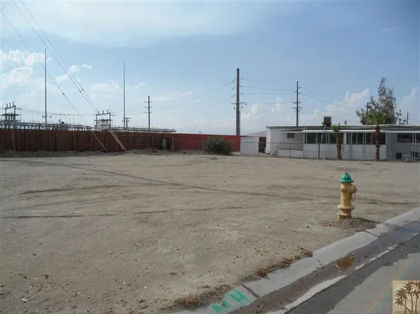 32901 Westchester Dr, Thousand Palms, CA 92276
