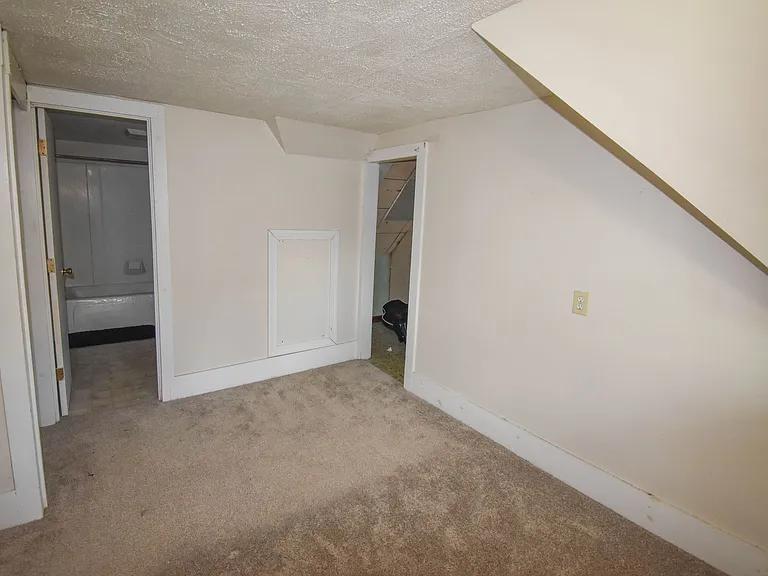 663 Bellefonte Ave — Photo 9