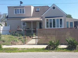 6805 Bayfield Ave, Arverne, NY 11692