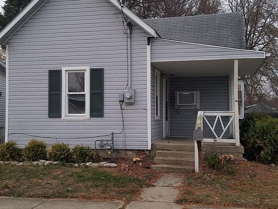 1st image of 826 W 2nd St