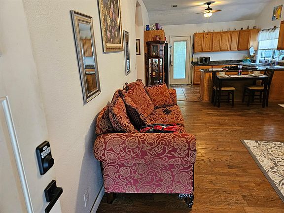 3rd image of 1206 W 8th St