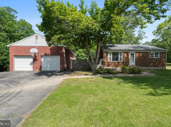 3230 Green Meadows Dr, Indian Head, MD 20640