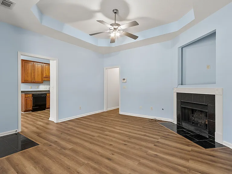 6402 Covington Villas Dr — Photo 3