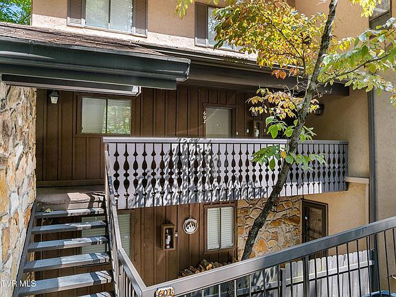 3rd image of 1235 Ski Mountain Rd APT 602