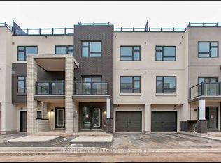 1121 Cooke Blvd E #4, Burlington, ON L7T 0C4