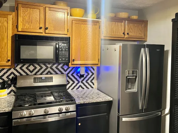 1071 Country Park Dr, Douglasville, GA 30134