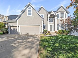 12176 Craig St, Overland Park, KS 66213