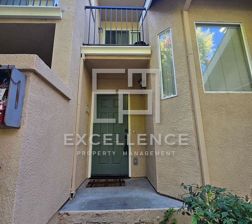 1st image of 1035 Esperanza Ct