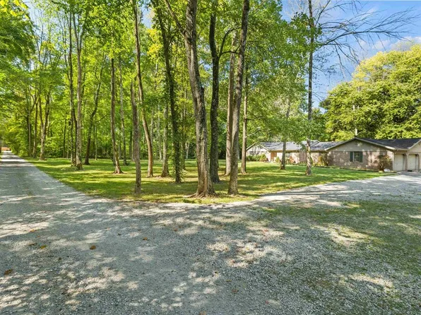 1493 Graves Ln, Maceo, KY 42355