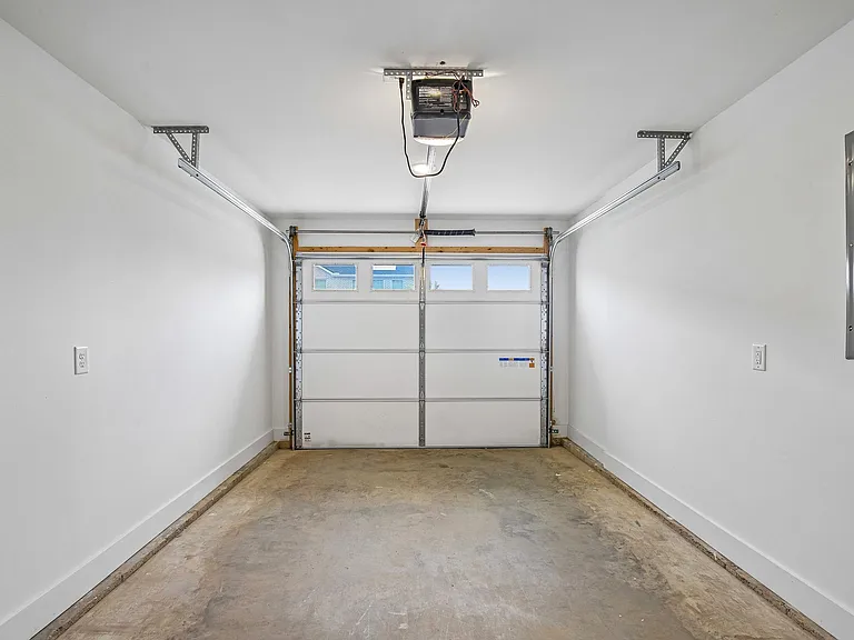 South Maple Townhomes — Photo 20