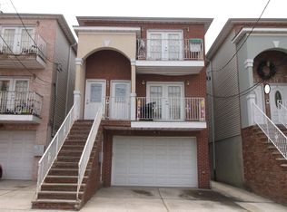 407 35th St, Union City, NJ 07087