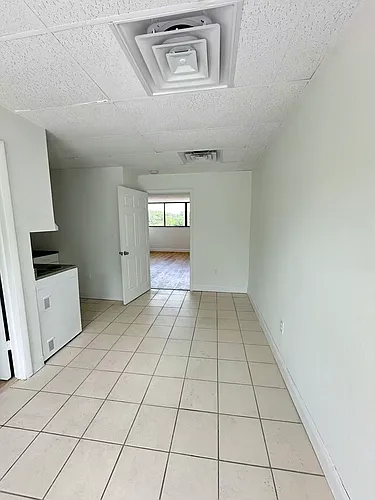 3100 NE 9th St #1 Photo 1