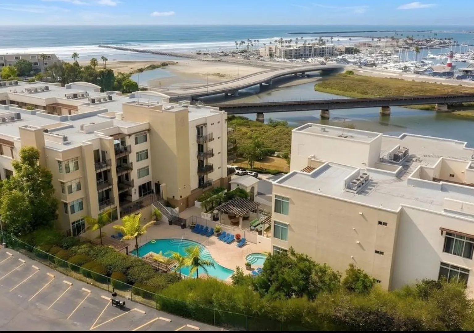Gorgeous Oceanside Condo — Photo 1