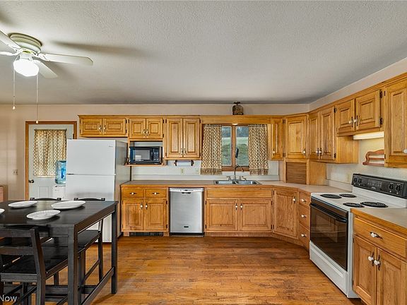 5th image of 1283 Township Road 685