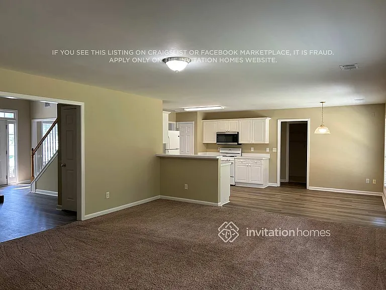 935 Oak Bluff Ct — Photo 5