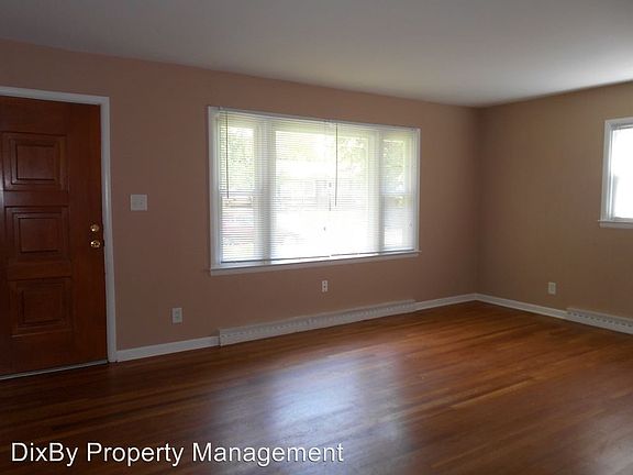 4th image of 2813 Shartle St