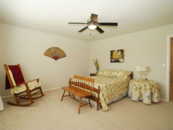 5th image of 2427 NE Jewell Ln