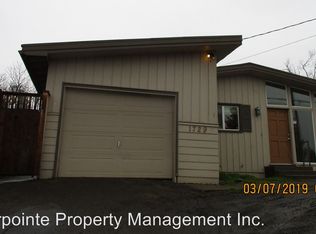 1729 NW Mulholland Dr, Roseburg, OR 97470