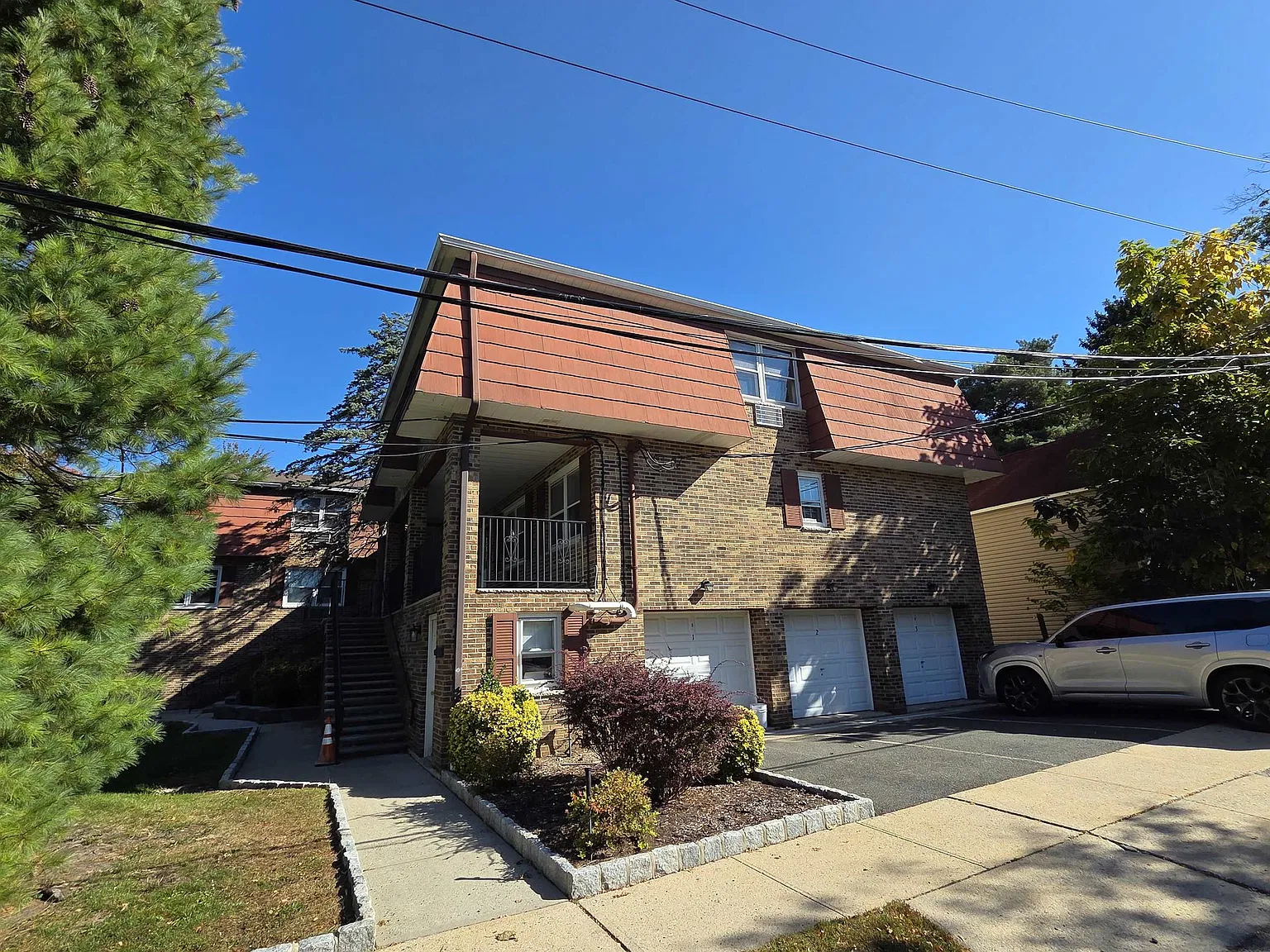 1 bed, 1.0 bath, 850 sqft, $1,950 — Photo 1