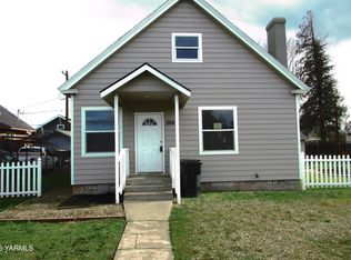 208 N Alder St, Toppenish, WA