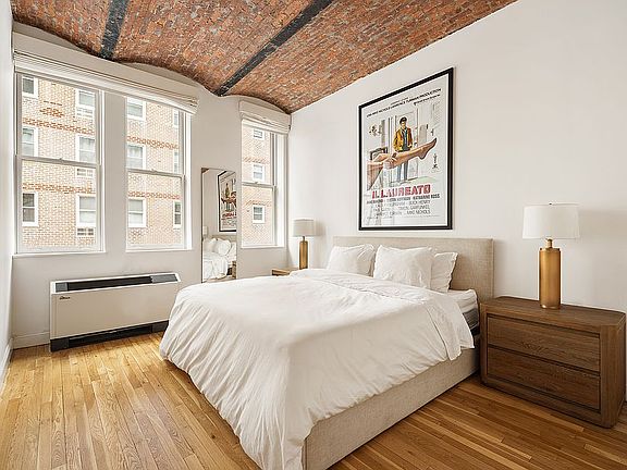 4th image of 9 Barrow St APT 6D
