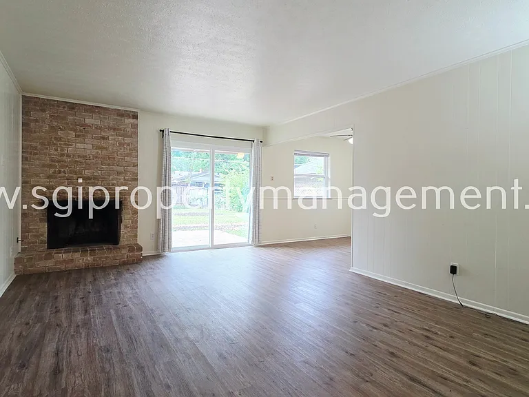 738 Kingswood Ave — Photo 9