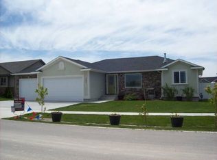 585 Nathan Ln, Chubbuck, ID 83202