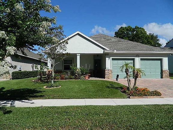 2nd image of 3665 Oakhill Dr