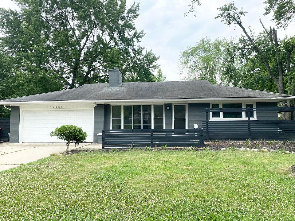 1st image of 19351 Hickory Leaf St