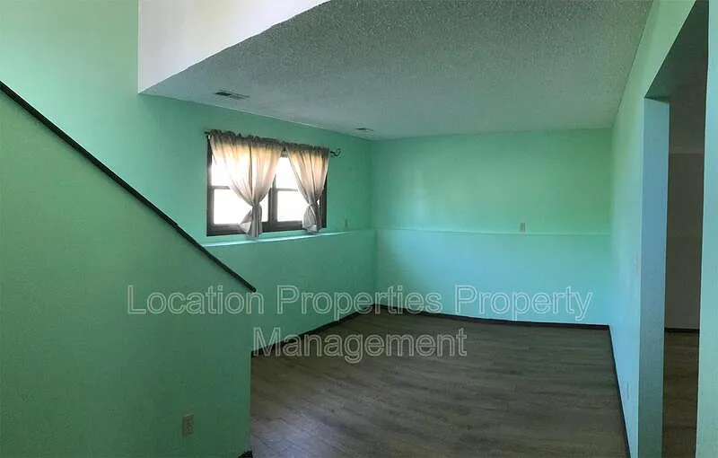 2 bed, 1.5 bath, 1144 sqft, $1,315 — Photo 4