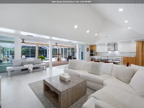 2943 Valencia Way, Fort Myers, FL 33901