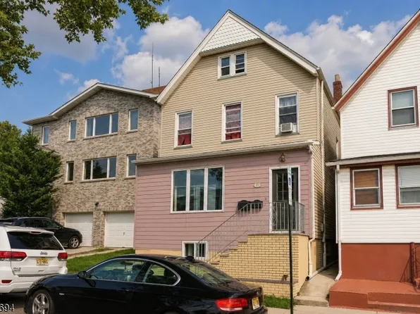 100 Maple St, Kearny Town, NJ 07032