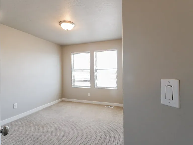 1083 W Osprey Dr — Photo 12
