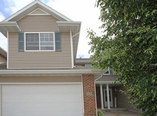 6028 Glenbrook Ln, Lincoln, NE 68512