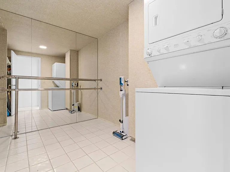 900 Island Dr #507 — Photo 35