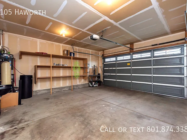 1105 W Haworth Dr — Photo 8