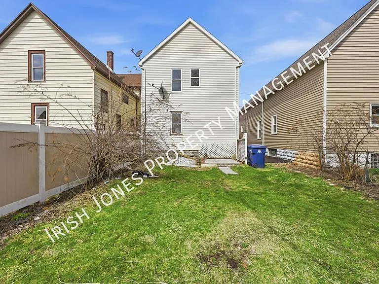 61 Princeton Pl #2 — Photo 4