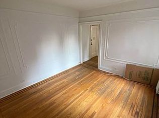 28-40 35th St #3F, Astoria, NY 11103