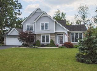 212 Knights Trl W, Rochester, NY 14624