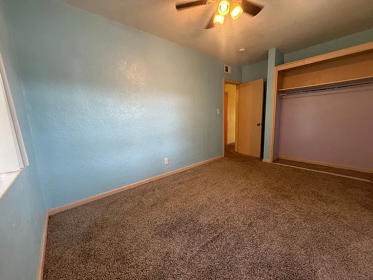 580 Berkshire Rd — Photo 8