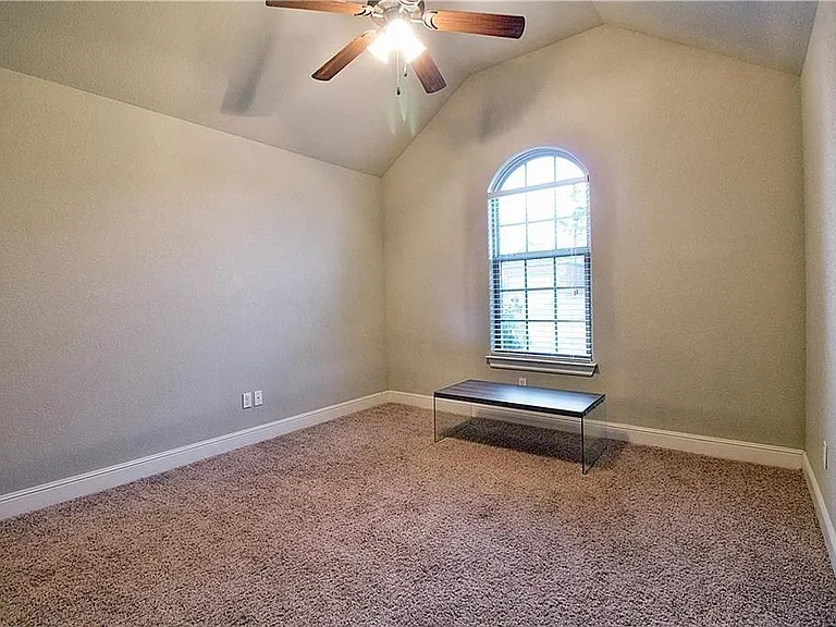 3007 SW Waterleaf Ave — Photo 11