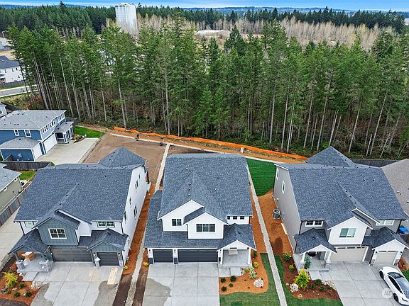 4th image of 12318 176th Street E