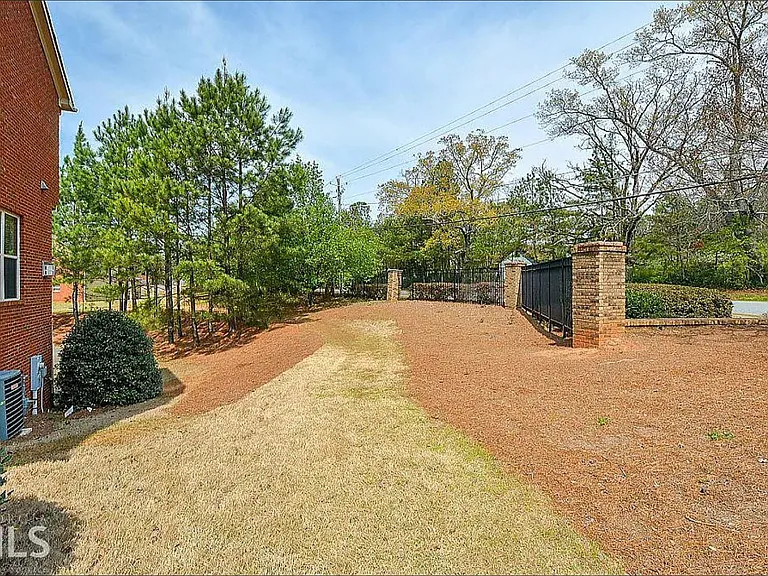 6151 Thorncrest Dr #6151 — Photo 15