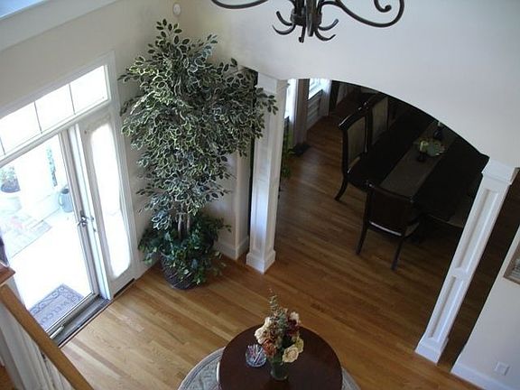 4th image of 6118 Chilcot Ln