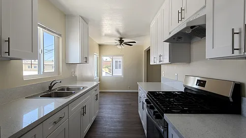 10223 Darby Ave #5 Photo 1