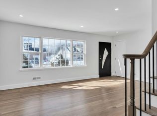 11 Barbara Dr, South Farmingdale, NY 11735