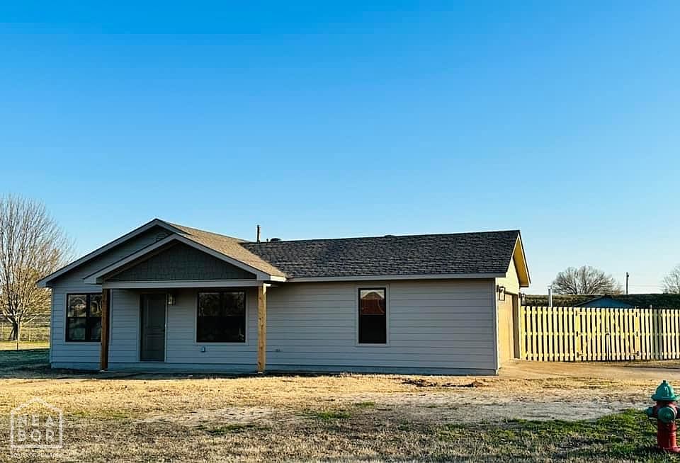 1st image of 2000 Eagle Dr